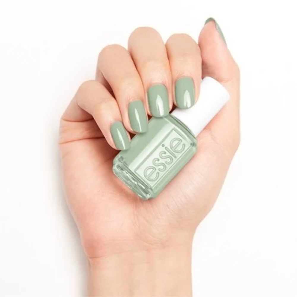 5/$25✨️Essie Polish✨️
